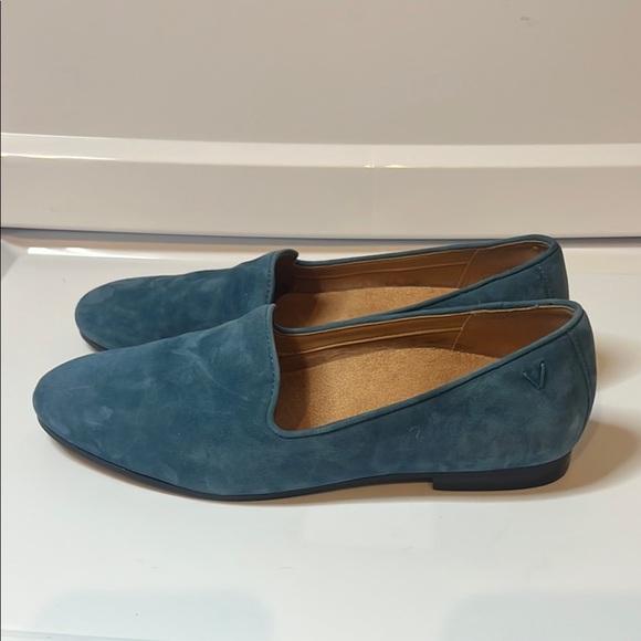 Vionic Blue Suede Willa Slip-On Flats size 7 - Picture 9 of 14